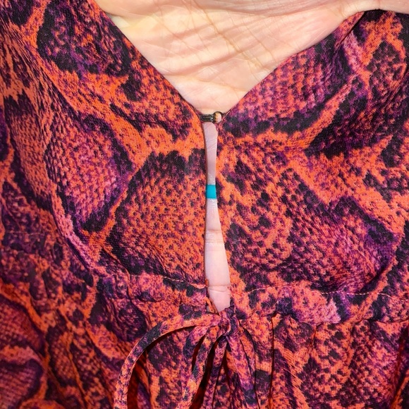 Show Me your MuMu Roxy Romper Popsicle Python Color Size Medium - Picture 12 of 12